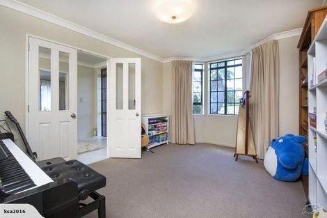 Photo of property in 13 Athenry Place, Dannemora, Auckland, 2016