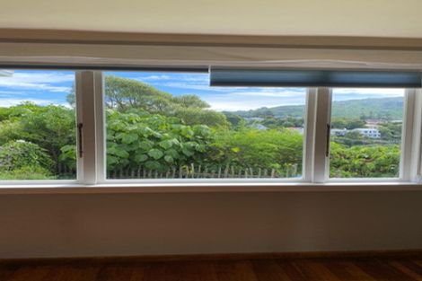 Photo of property in 60 Creswick Terrace, Northland, Wellington, 6012