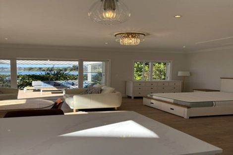 Photo of property in 43a Pohutukawa Avenue, Red Beach, 0932