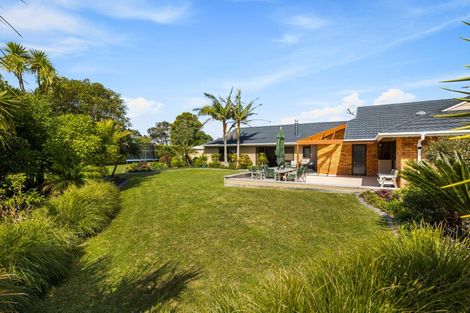 Photo of property in 175 Oaia Road, Muriwai, Waimauku, 0881