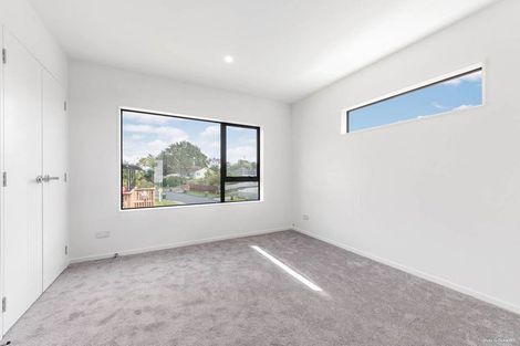 Photo of property in 67a Divich Avenue, Te Atatu South, Auckland, 0610