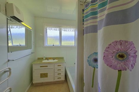 Photo of property in 44 Aylmer Street, Ross, 7812