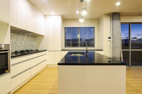 Photo of property in 18 Kingfisher Road, Silverdale, 0932