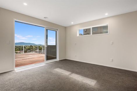 Photo of property in 64 Kakariki Grove, Waikanae, 5036