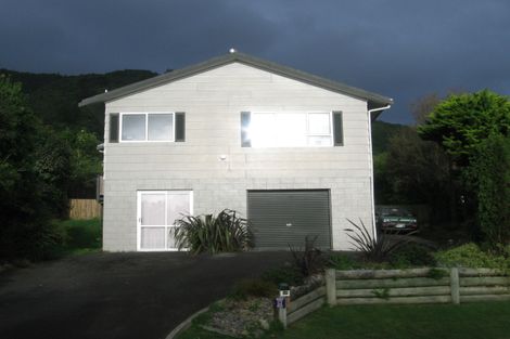 Photo of property in 83 Huia Street, Waikanae, 5036