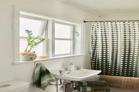 Photo of property in 4 Mana Avenue, Titahi Bay, Porirua, 5022