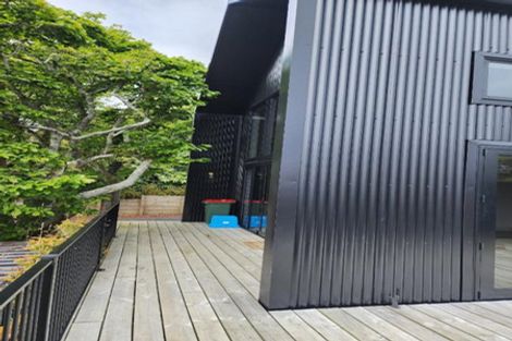 Photo of property in 16 Peace Avenue, Moturoa, New Plymouth, 4310