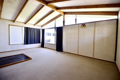 Photo of property in 1 Coronation Road, Hillcrest, Auckland, 0627