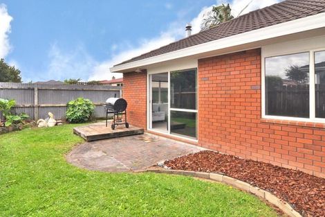 Photo of property in 2/31 Watson Place, Papatoetoe, Auckland, 2025