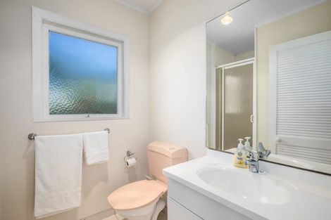 Photo of property in 80a Mana View Road, Paremata, Porirua, 5026