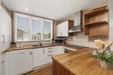 Photo of property in 22 Bailey Street, Feilding, 4702