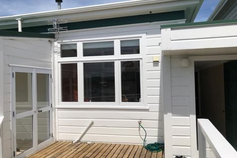 Photo of property in 20 Carrington Street, Mount Cook, Wellington, 6021