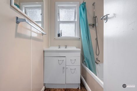 Photo of property in 32 Coast Road, Wainuiomata, Lower Hutt, 5014