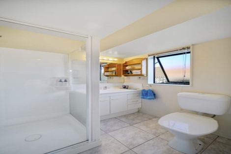 Photo of property in 1/20 Limerick Place, Dannemora, Auckland, 2016