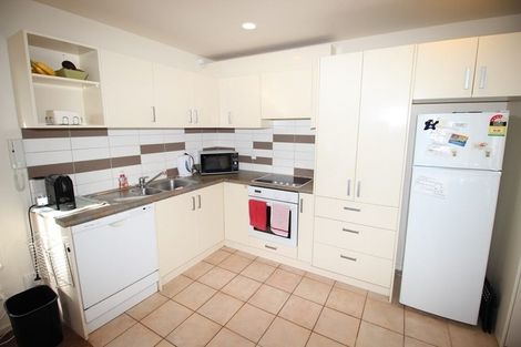Photo of property in 2/57 Gladstone Road, Northcote, Auckland, 0627