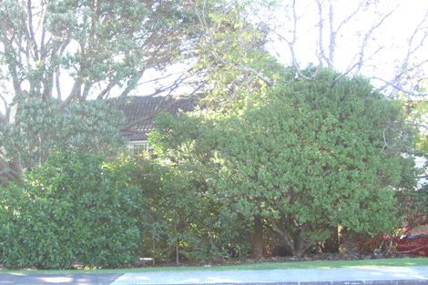 Photo of property in 27 Knights Road, Rothesay Bay, Auckland, 0630