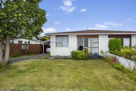 Photo of property in 1/48 Kowhai Avenue, Ebdentown, Upper Hutt, 5018
