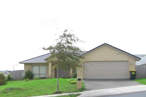 Photo of property in 11 Lake Panorama Drive, Henderson, Auckland, 0612