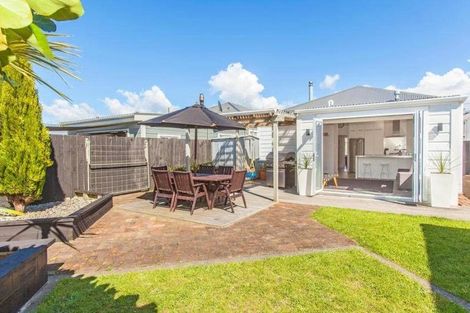 Photo of property in 12 Beach Street, Petone, Lower Hutt, 5012