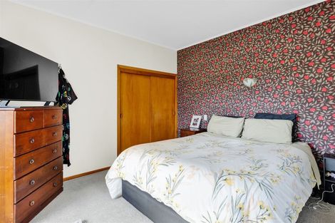 Photo of property in 2 Climie Crescent, Hawera, 4610