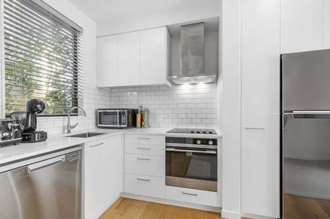 Photo of property in 9/52 High Street, Island Bay, Wellington, 6023