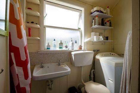 Photo of property in 23 Nairn Street, Mount Cook, Wellington, 6011