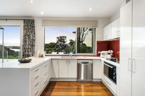 Photo of property in 26 Matheson Road, Red Beach, 0932