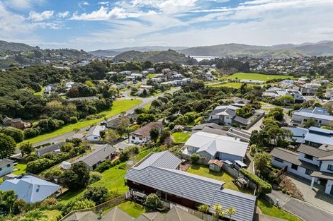 Photo of property in 92 Navigation Drive, Whitby, Porirua, 5024