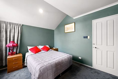 Photo of property in 12 Dover Road, St Andrews, Hamilton, 3200