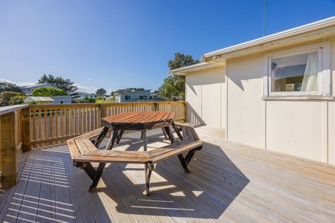 Photo of property in 9 Ohinemuhu Road, Porangahau, 4293