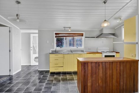 Photo of property in 12 Norfolk Street, Patea, 4520