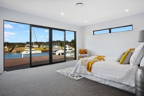 Photo of property in 14 Lady Jocelyn Place, Whitianga, 3510