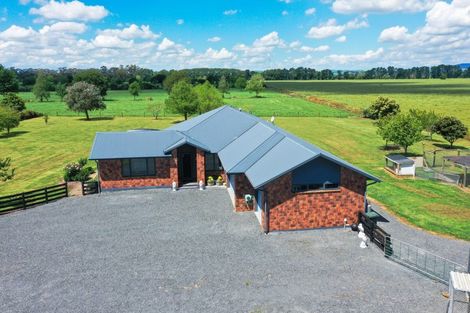 Photo of property in 115 Kiroa Road, Gordonton, Hamilton, 3281