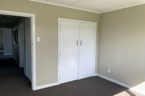 Photo of property in 67 Orawia Road, Tuatapere, 9620