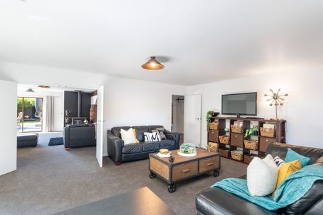 Photo of property in 11 Johnswood Grove, Clouston Park, Upper Hutt, 5018