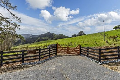 Photo of property in 3060 Kaipara Coast Highway, Glorit, 0984