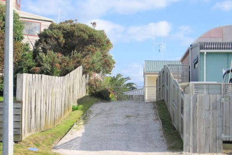 Photo of property in 728b Papamoa Beach Road, Papamoa Beach, Papamoa, 3118