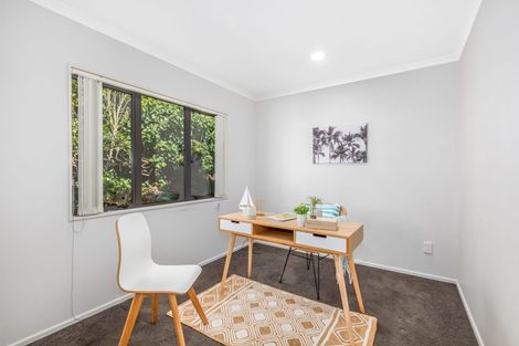 Photo of property in 16 Endeavour Drive, Whitby, Porirua, 5024