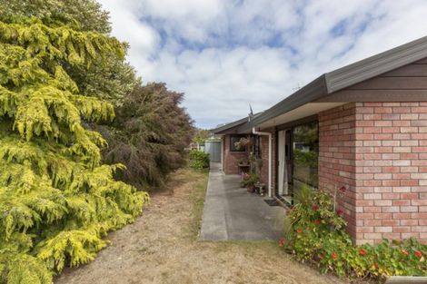Photo of property in 44 Cedar Drive, Paraparaumu Beach, Paraparaumu, 5032