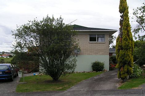 Photo of property in 2/23 Waitemata Road, Hauraki, Auckland, 0622