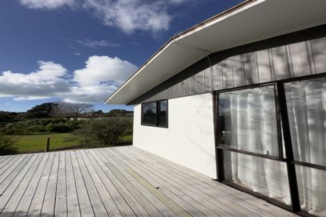 Photo of property in 1/48 Philomel Crescent, Bayswater, Auckland, 0622