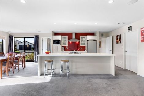 Photo of property in 5 Donovan Place, Aidanfield, Christchurch, 8025