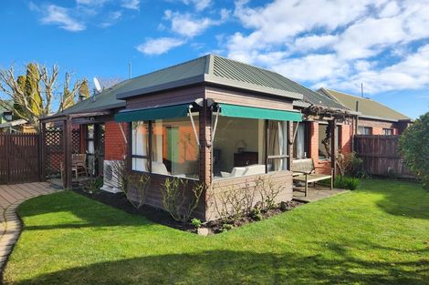 Photo of property in 1/29 Solway Avenue, Ilam, Christchurch, 8041