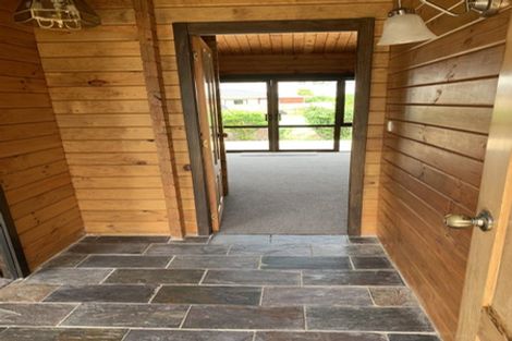 Photo of property in 10 Moenui Avenue, Orewa, 0931