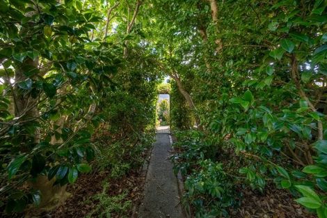 Photo of property in 8 Makatote Grove, Churton Park, Wellington, 6037