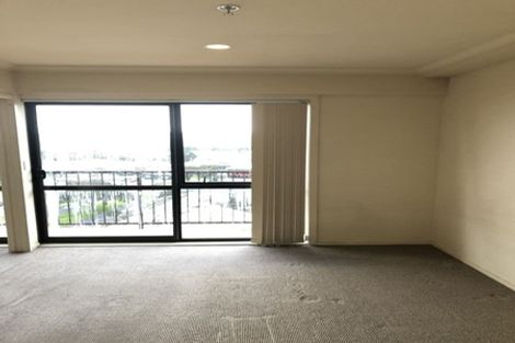 Photo of property in The Rennaissance, 15j/18 Ronwood Avenue, Manukau, Auckland, 2104
