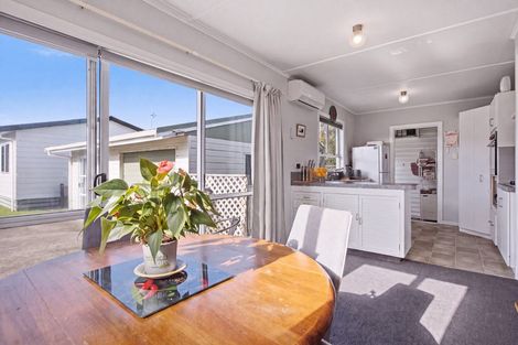 Photo of property in 1/5 Rainsford Street, Moturoa, New Plymouth, 4310