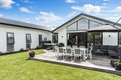 Photo of property in 97 Lisland Drive, Kinloch, Taupo, 3377