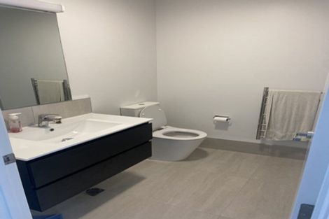 Photo of property in 1/11 Carlos Drive, Flat Bush, Auckland, 2016