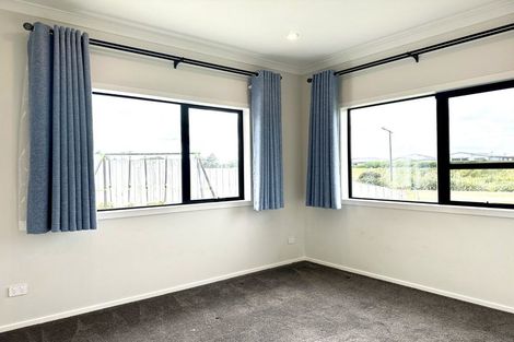 Photo of property in 23 Gemscott Crescent, Huapai, Kumeu, 0810